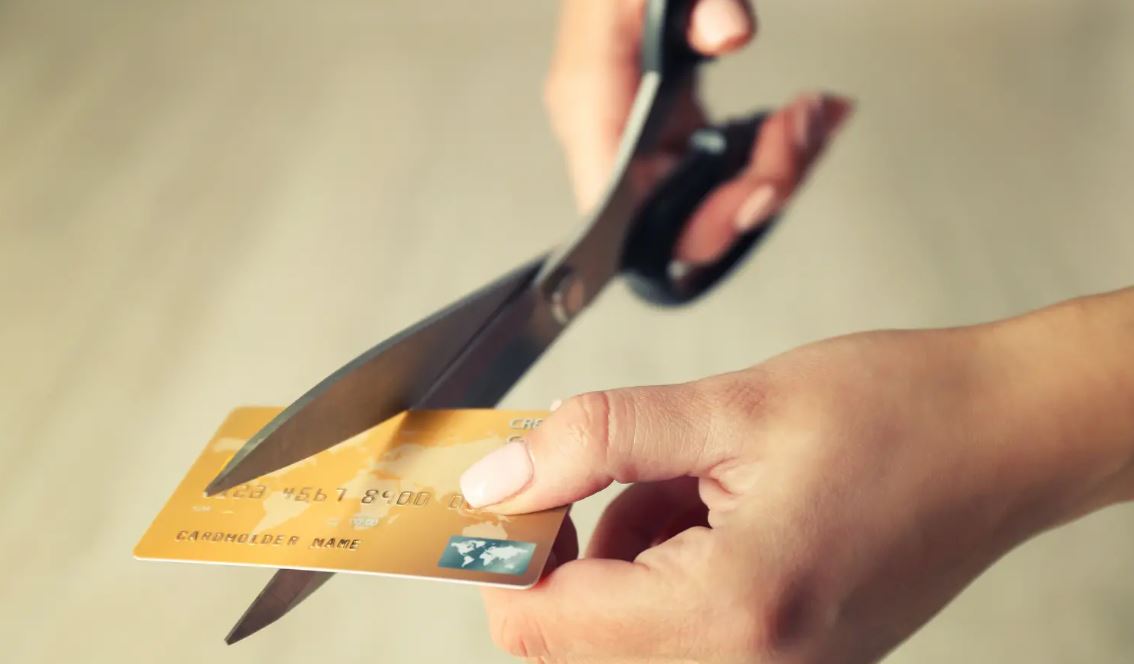 phí thẻ tín dụng